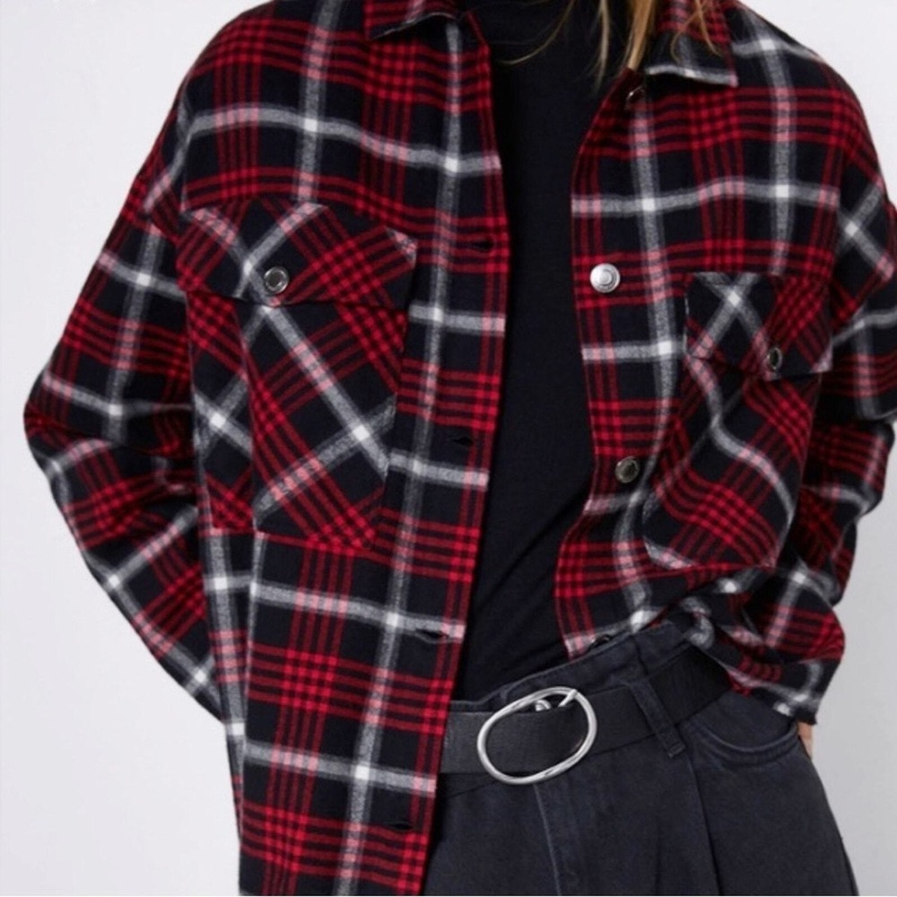 ZARA Women's Plaid Button‎ Up Shirt With Pockets